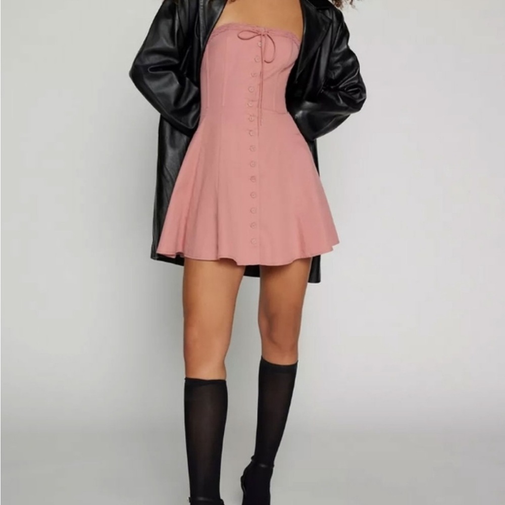 Chic Pink Strapless A-Line Sundress